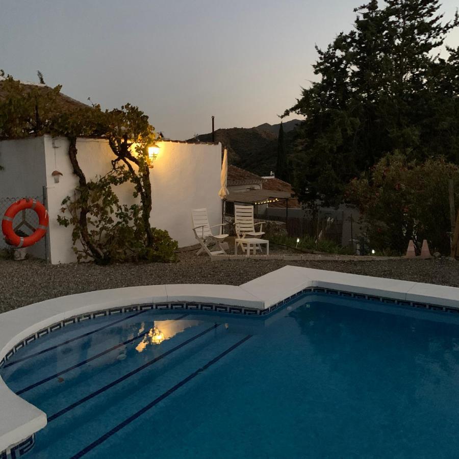 エル・チョロ Casa Isabel - La Almona Chicaゲストハウス エクステリア 写真