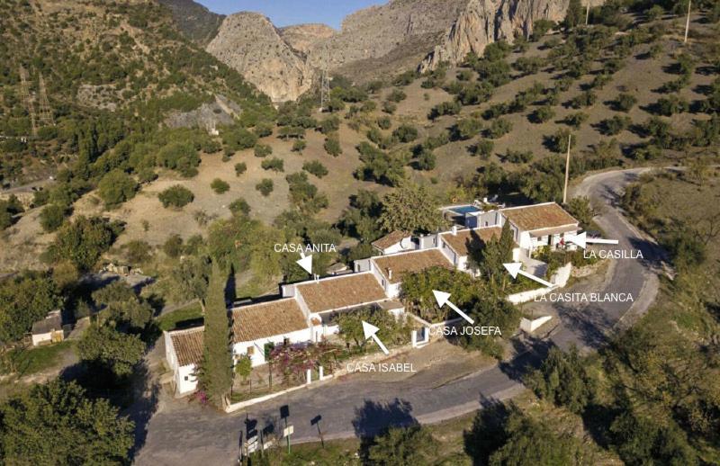エル・チョロ Casa Isabel - La Almona Chicaゲストハウス エクステリア 写真