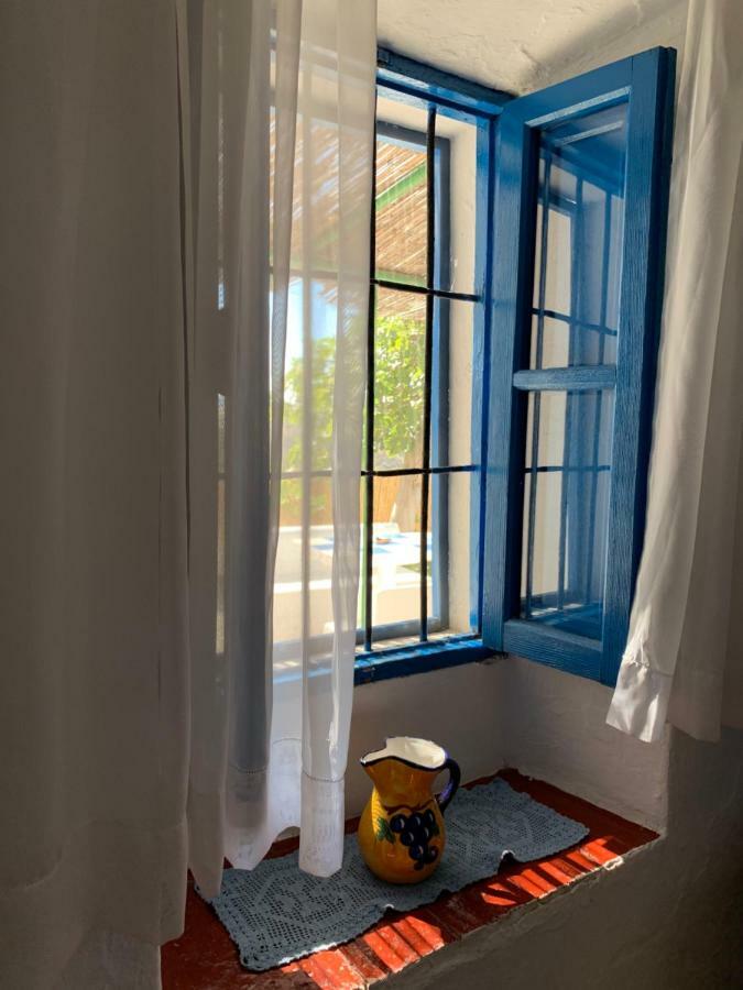 エル・チョロ Casa Isabel - La Almona Chicaゲストハウス エクステリア 写真